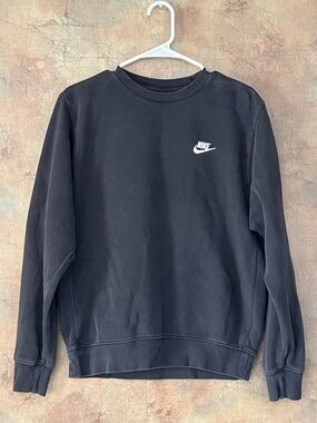Nike Men’s Black Crewneck Sweatshirt
